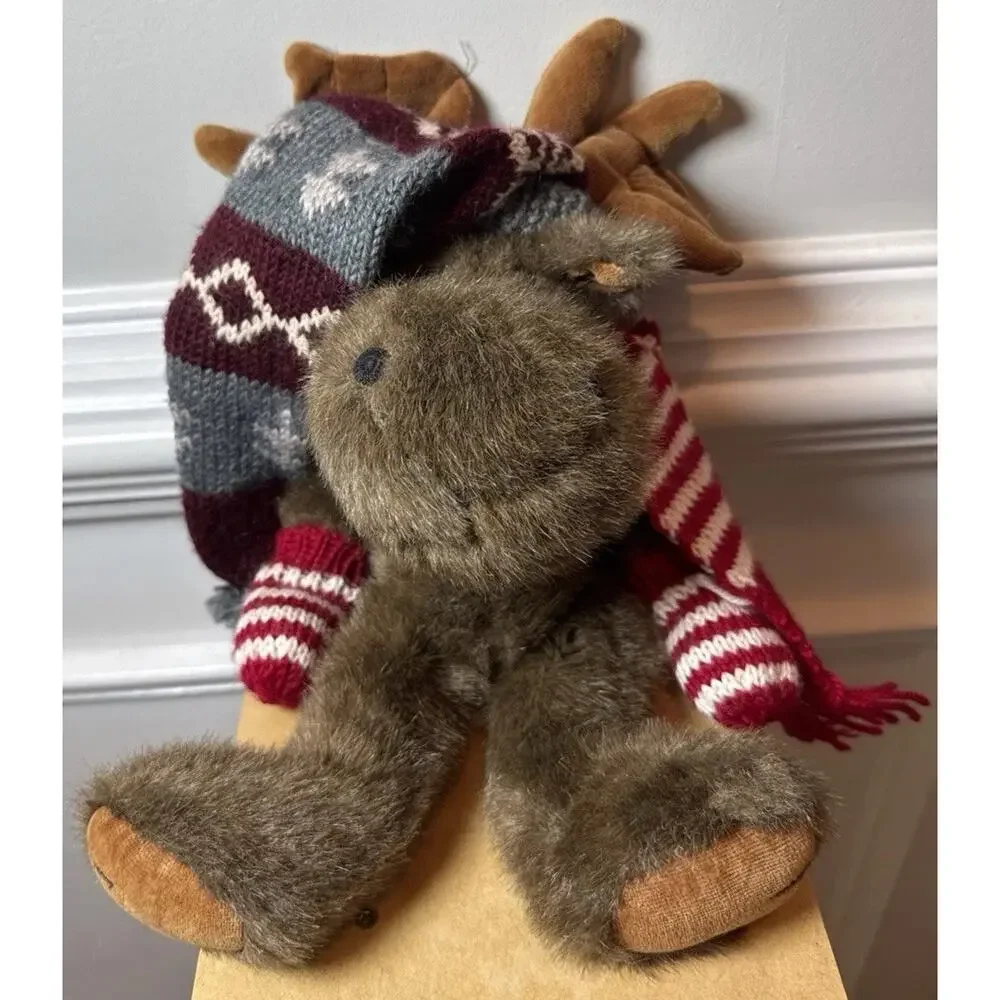 Boyds Collection Christmas Moose Plush 15” Knit Hat Scarf Mittens Holiday